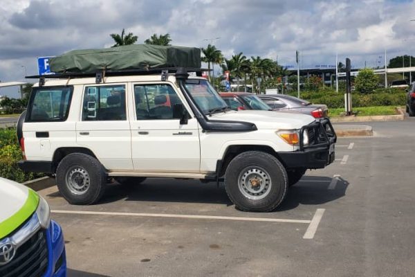 4x4 Land Cruiser 70